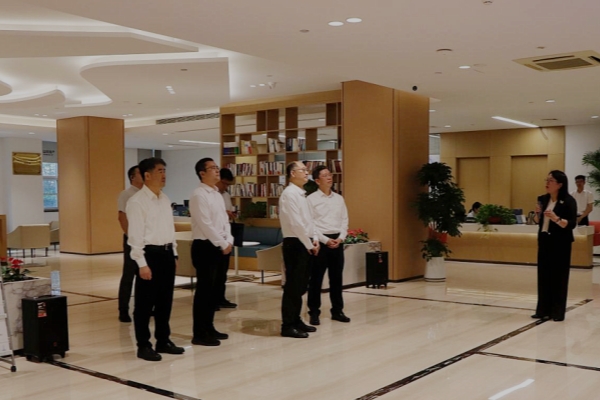 國家知識產(chǎn)權(quán)局黨組成員、副局長盧鵬起一行蒞臨山東科創(chuàng)調(diào)研考察